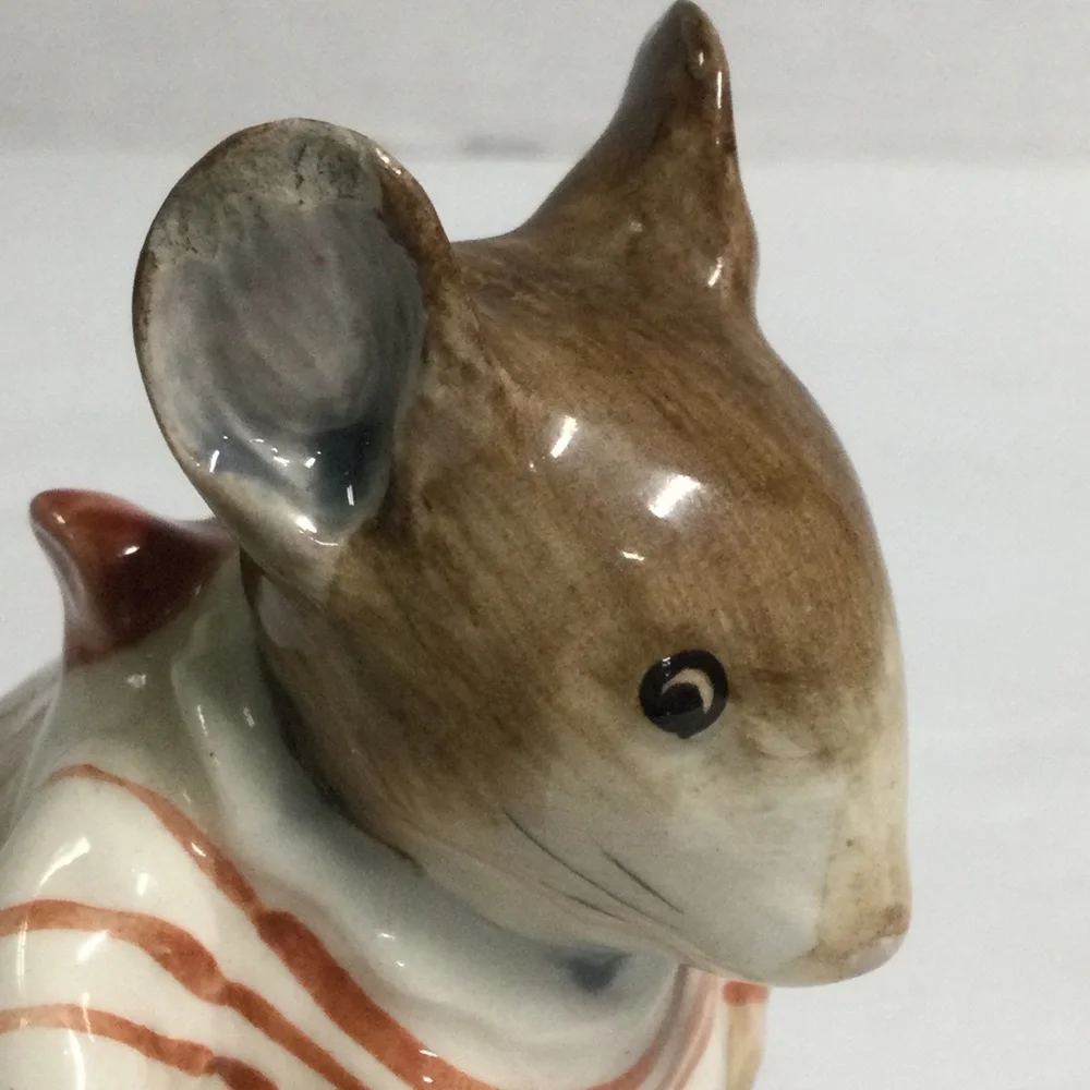 Beatrix Potter Mrs Tittlemouse Brown Ceramic Mouse Figurine Vintage